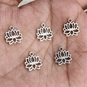 Lotus silver Charms
(6 Piece)