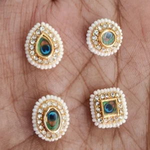 Peacock Kundan
(1 Piece)