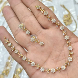 Trending Flower Necklace