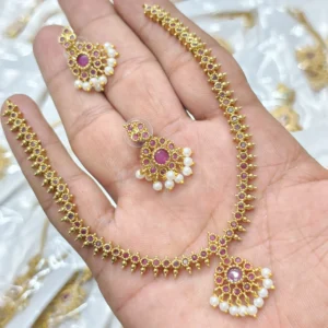 Traditional Necklace Pink