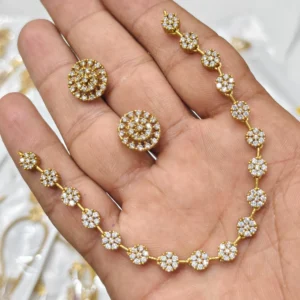 Trending Round Necklace